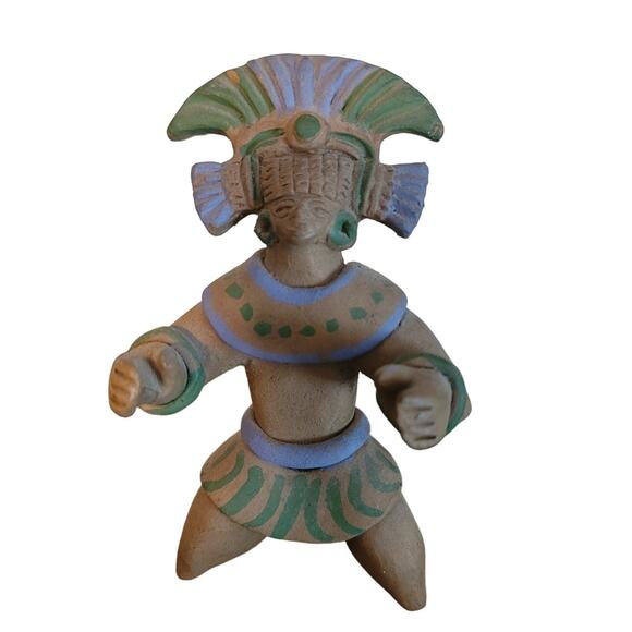 Handmade VINTAGE Inca Clay Mayan warrior Figurine Mexico with headdress Kneeling